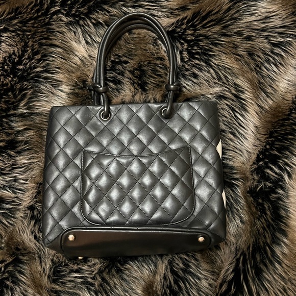 Chanel CC quilted tote with bright pink lining- RARE - Picture 4 of 11